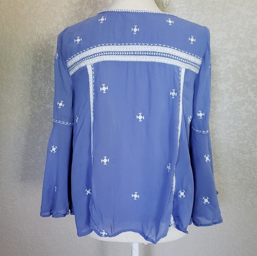 Floreat bell sleeve top - Picture 2 of 7